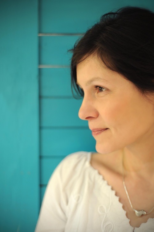 Kisbetű // Lecke, ESTI SZŐNYEG&nbsp;ALATT