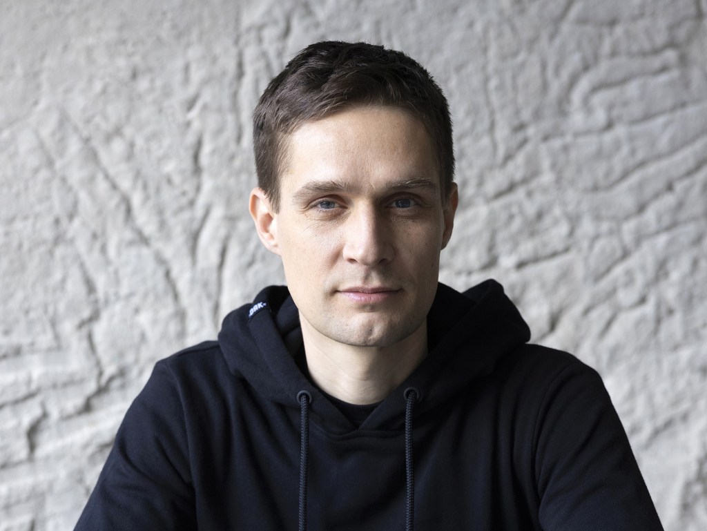 Kisbetű // Doktor Szuri a Balaton körül