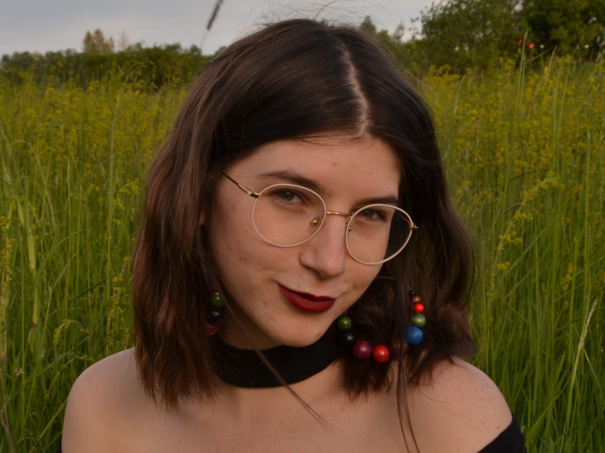 Színház // Szippantsanak egyet az ultramarin kékből és foglaljanak helyet a nosztalgia&nbsp;vonaton