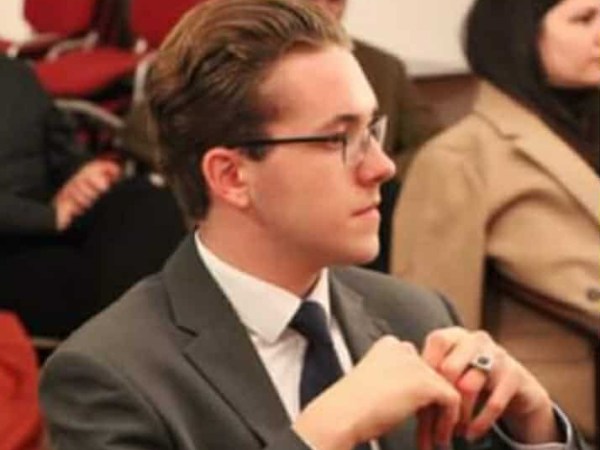 Metrum // A húspult mellett, Apám plédje,&nbsp;Lépésváltás