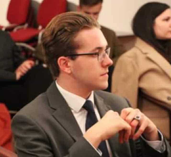 Metrum // A húspult mellett, Apám plédje,&nbsp;Lépésváltás